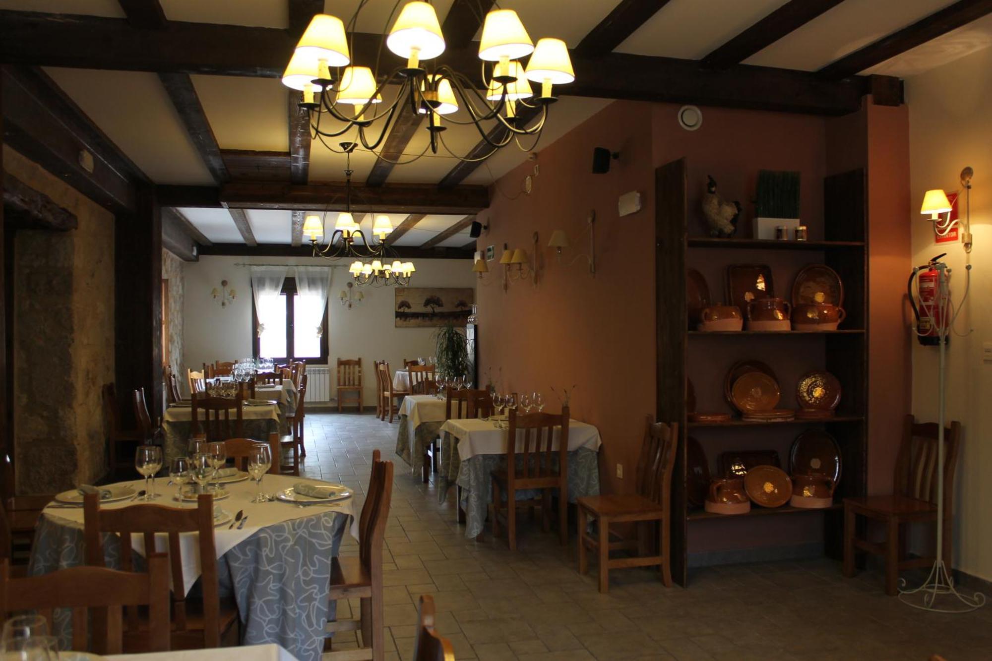 Hotel Rural Restaurante Las Baronas Santa Cruz de la Salceda Eksteriør billede
